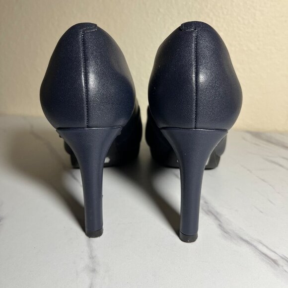 Clarks Collection Women's Navy Blue Leather Heels Size 8.5 Ultimate Comfort - Picture 4 of 7